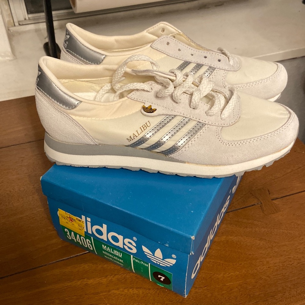 DEADSTOCK Vintage Adidas Malibu Sneaker White/Silver